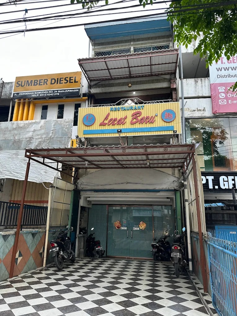Tampak depan Restaurant Lezat Baru di Banjarmasin